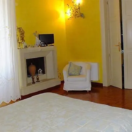 Ai Due Monelli B&b-casavacanze * غالاتينا