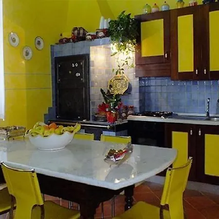 Ai Due Monelli B&b-casavacanze * غالاتينا